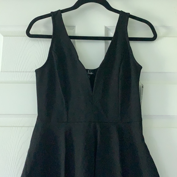 Lulu’s Dress - Picture 2 of 4